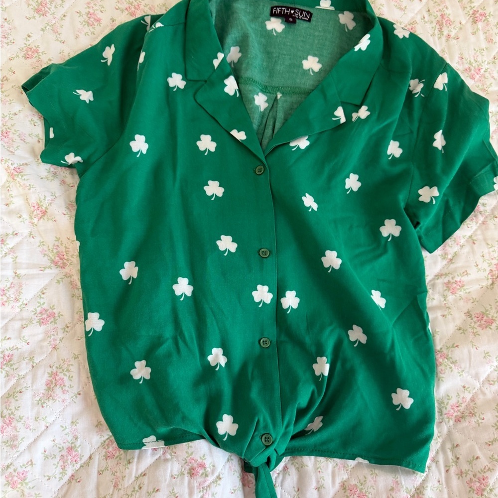 Fifth Sun St. Patty’s Day Green Clover Top